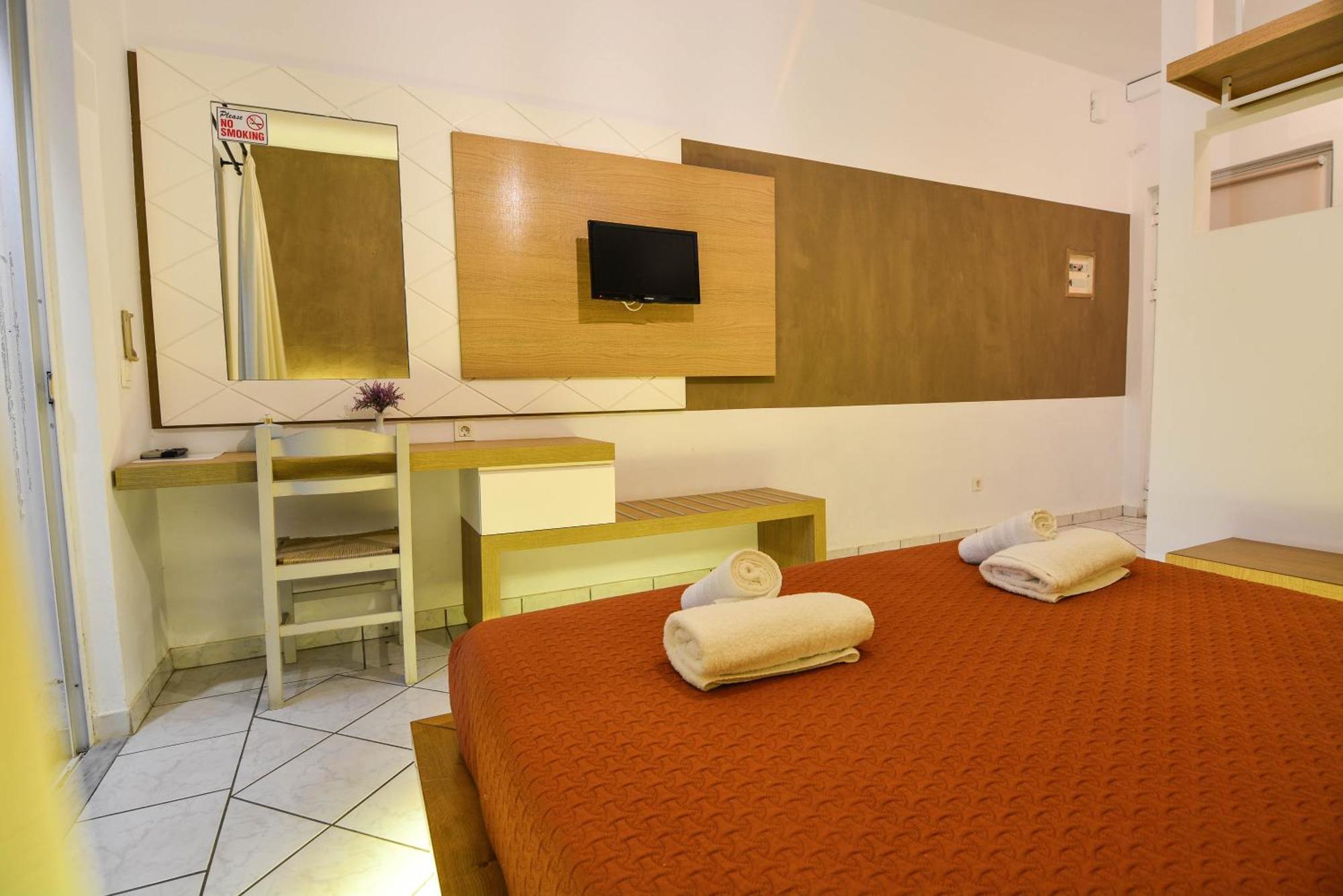 Epavlis Beach Resort Porto Heli Exterior foto