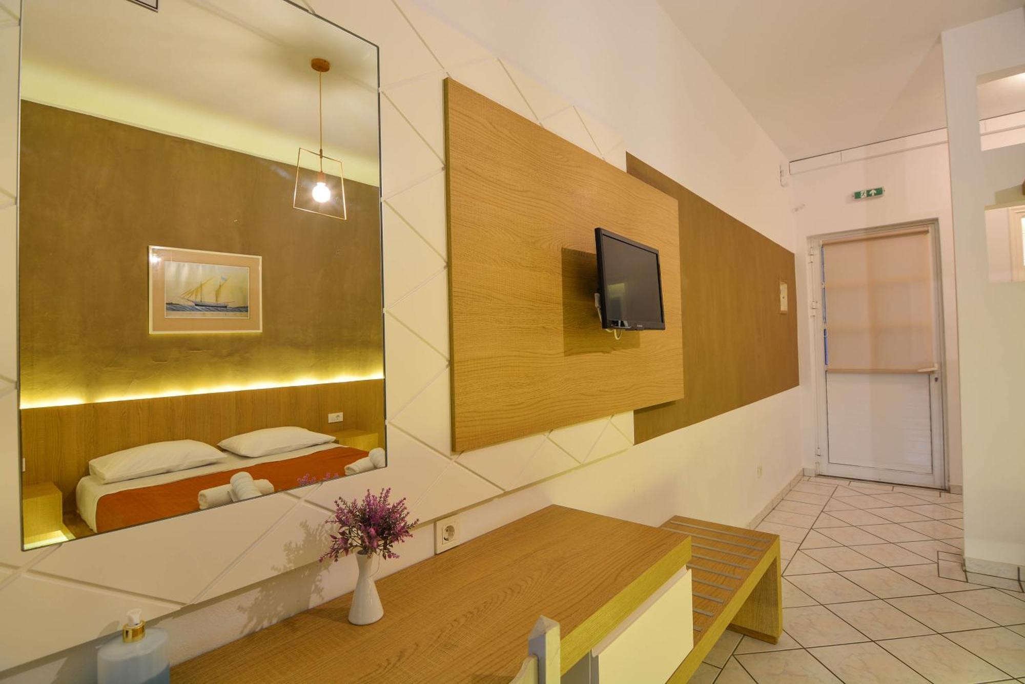 Epavlis Beach Resort Porto Heli Exterior foto